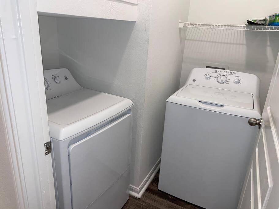 Your Warm Spacious Unit With Pool - Medical Center Houston Exterior foto