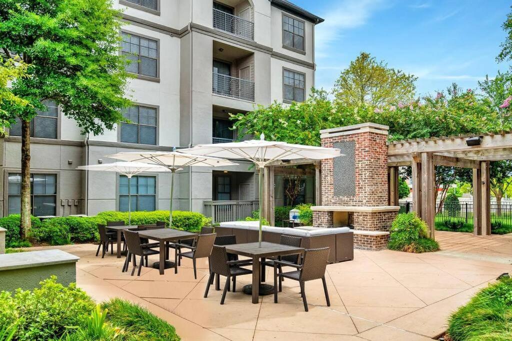 Your Warm Spacious Unit With Pool - Medical Center Houston Exterior foto